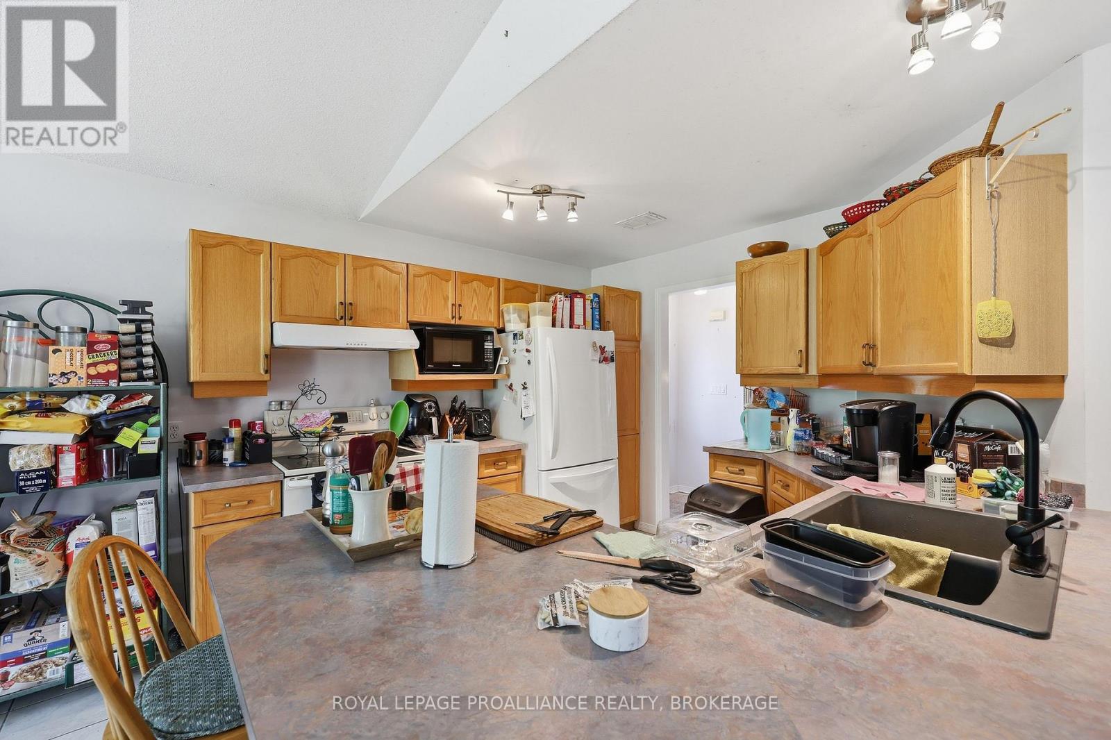 416 DOLSHIRE STREET - 22