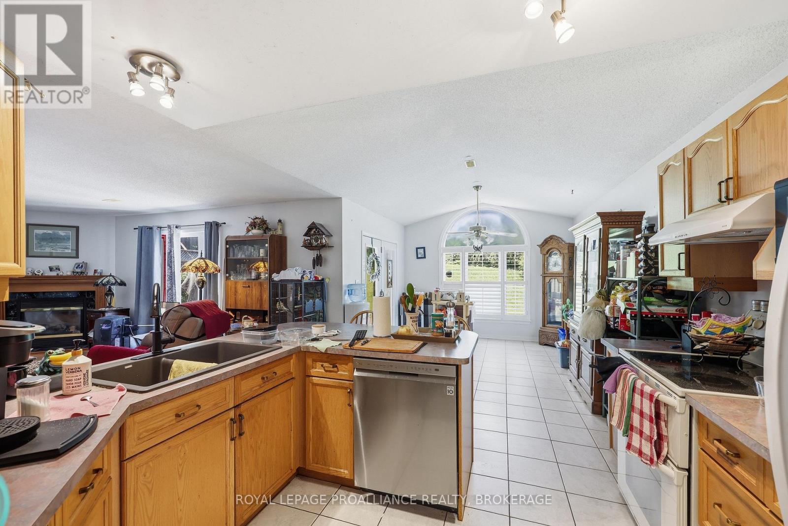 416 DOLSHIRE STREET - 23