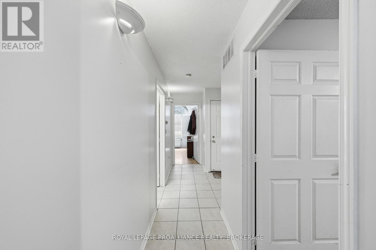 416 DOLSHIRE STREET - 27