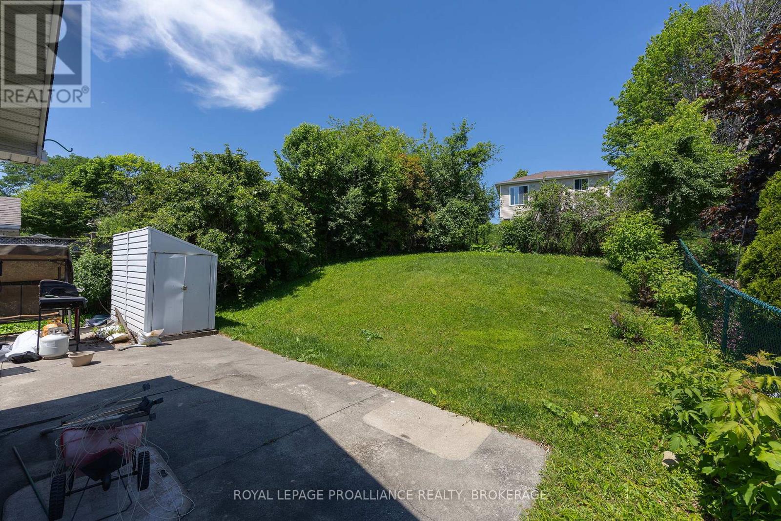 416 DOLSHIRE STREET - 6