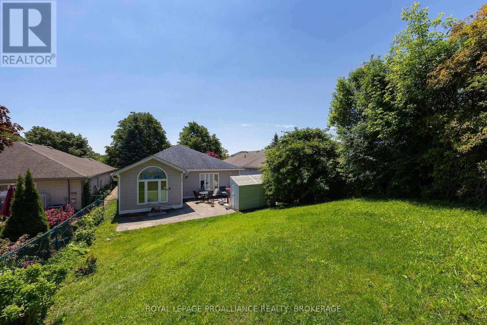 416 DOLSHIRE STREET - 7