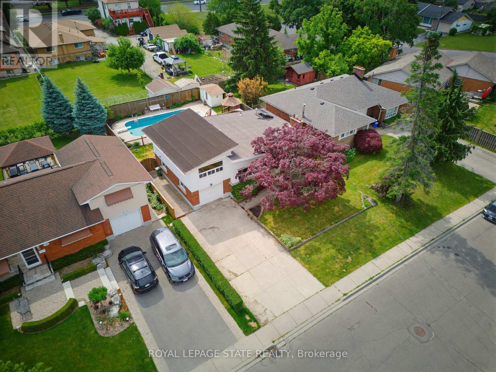 24 GRANDE AVENUE - 1