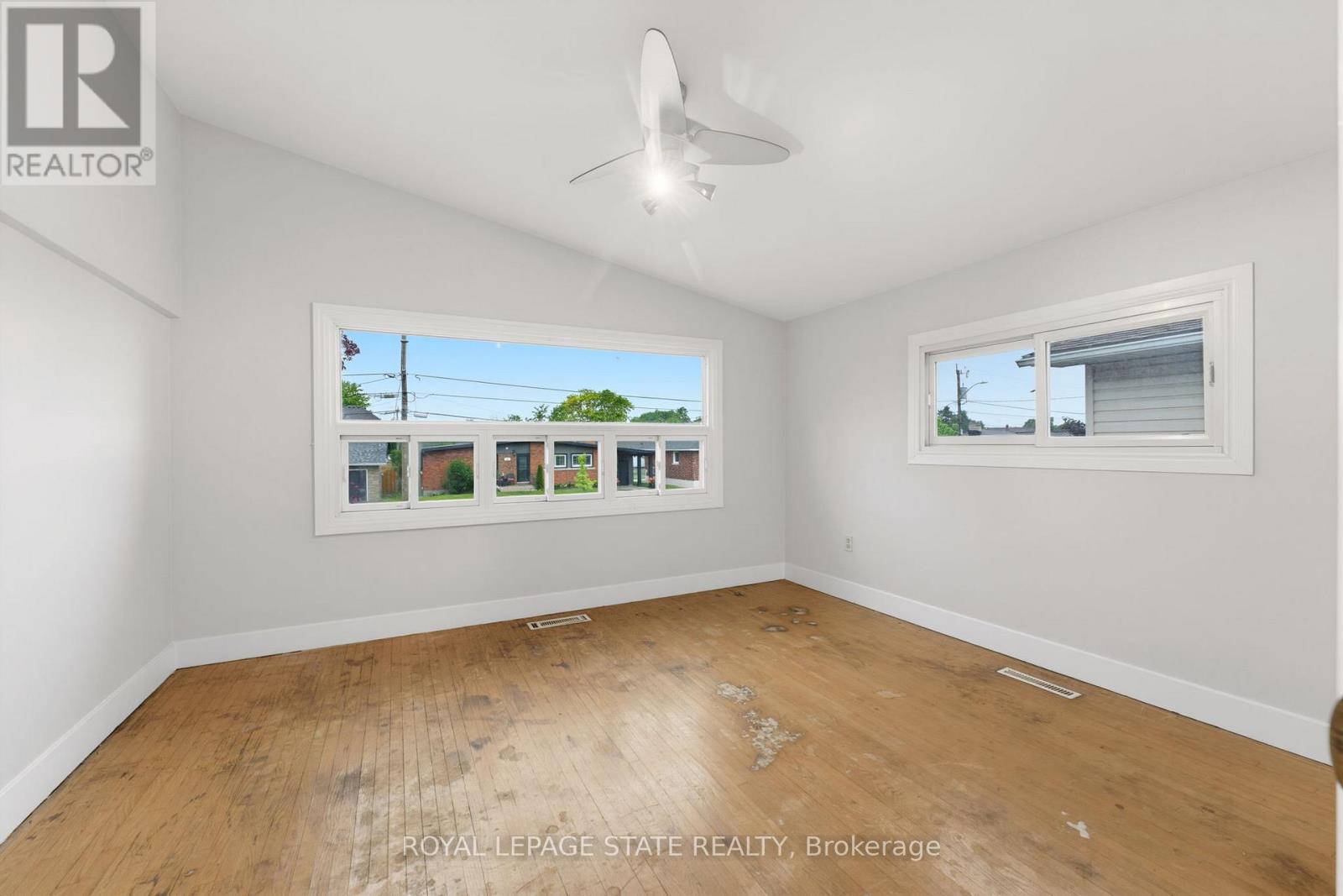 24 GRANDE AVENUE - 17
