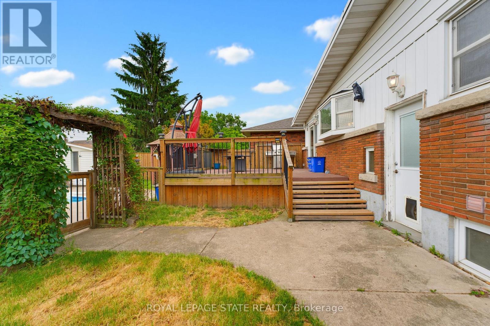 24 GRANDE AVENUE - 30