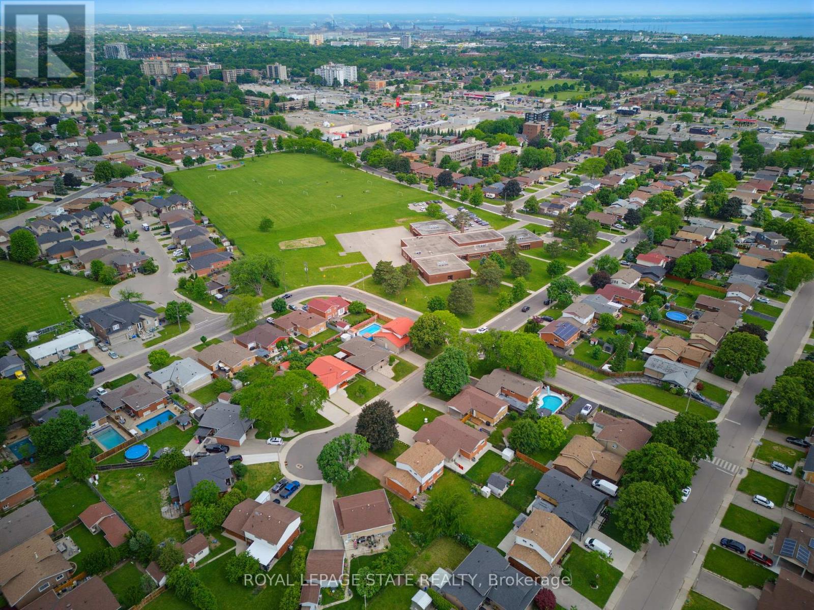 24 GRANDE AVENUE - 38