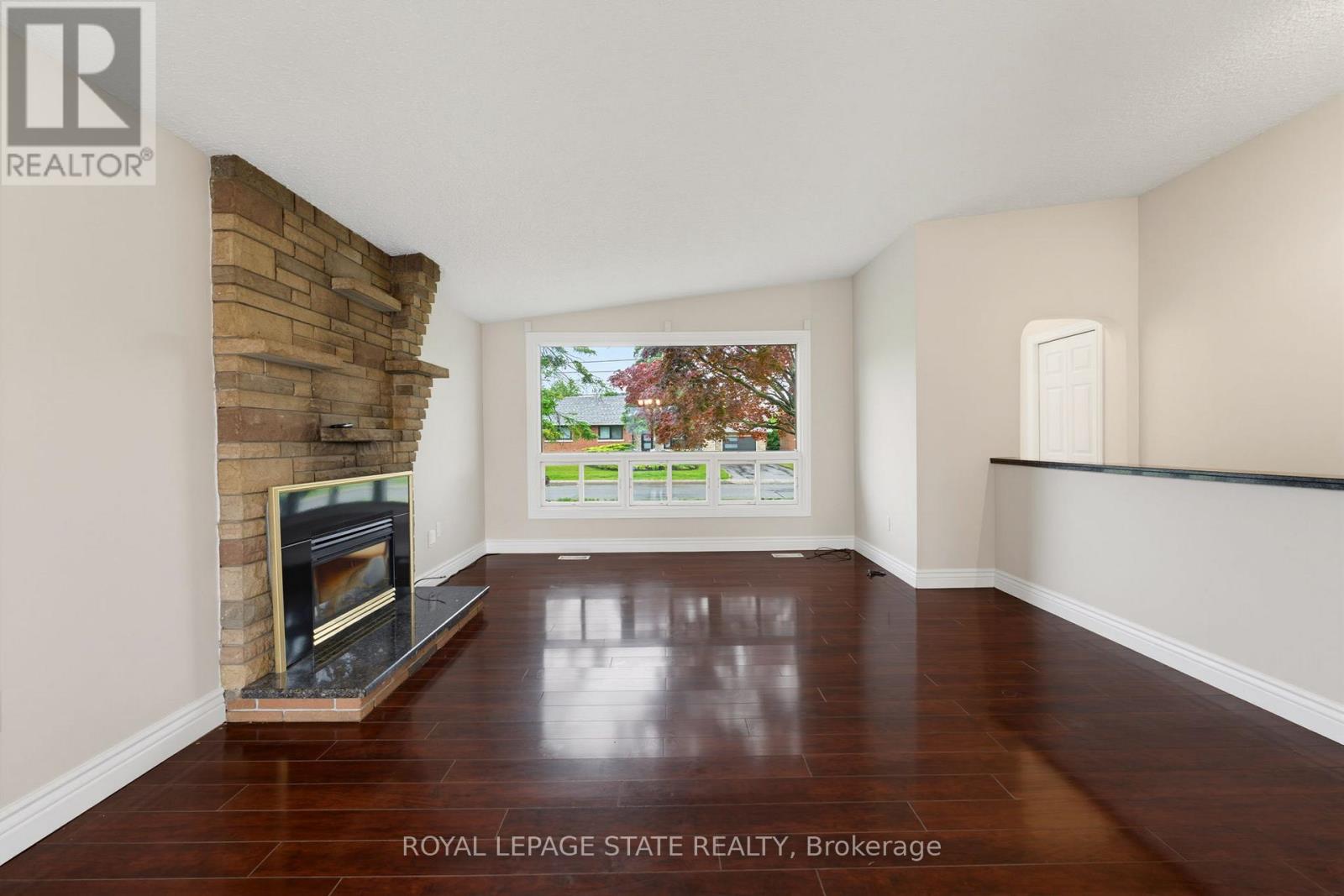 24 GRANDE AVENUE - 8