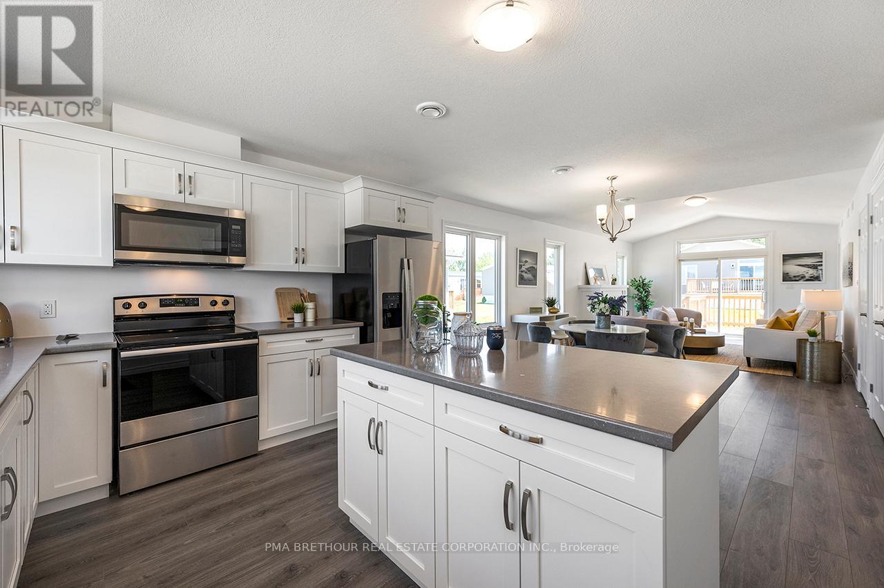 20 BLUFFS VIEW BOULEVARD - 14