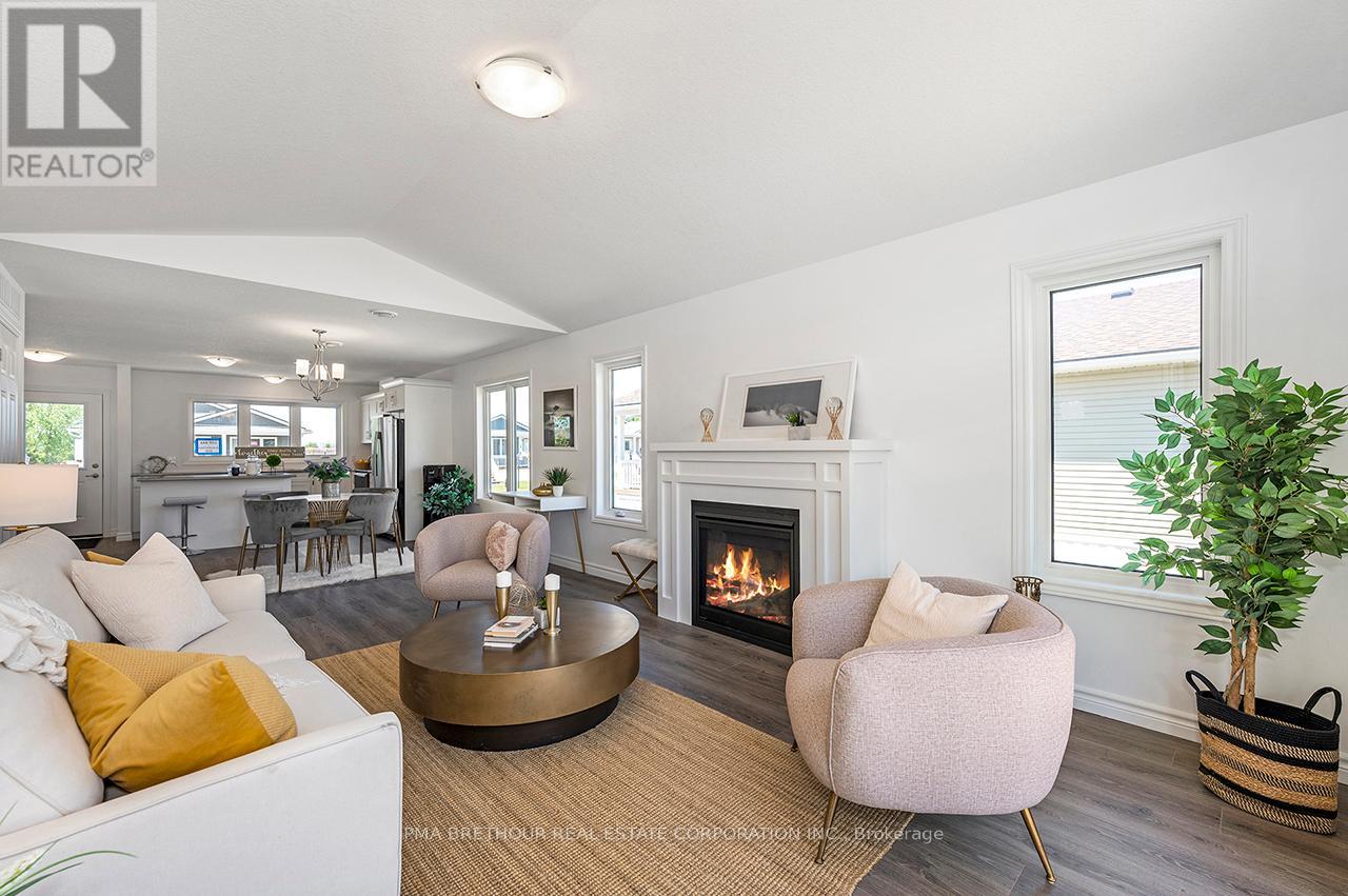 20 BLUFFS VIEW BOULEVARD - 18