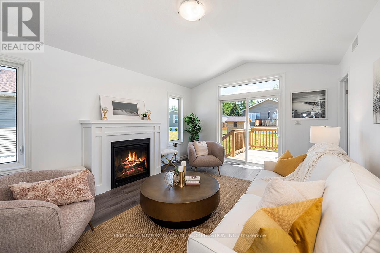 20 BLUFFS VIEW BOULEVARD - 20