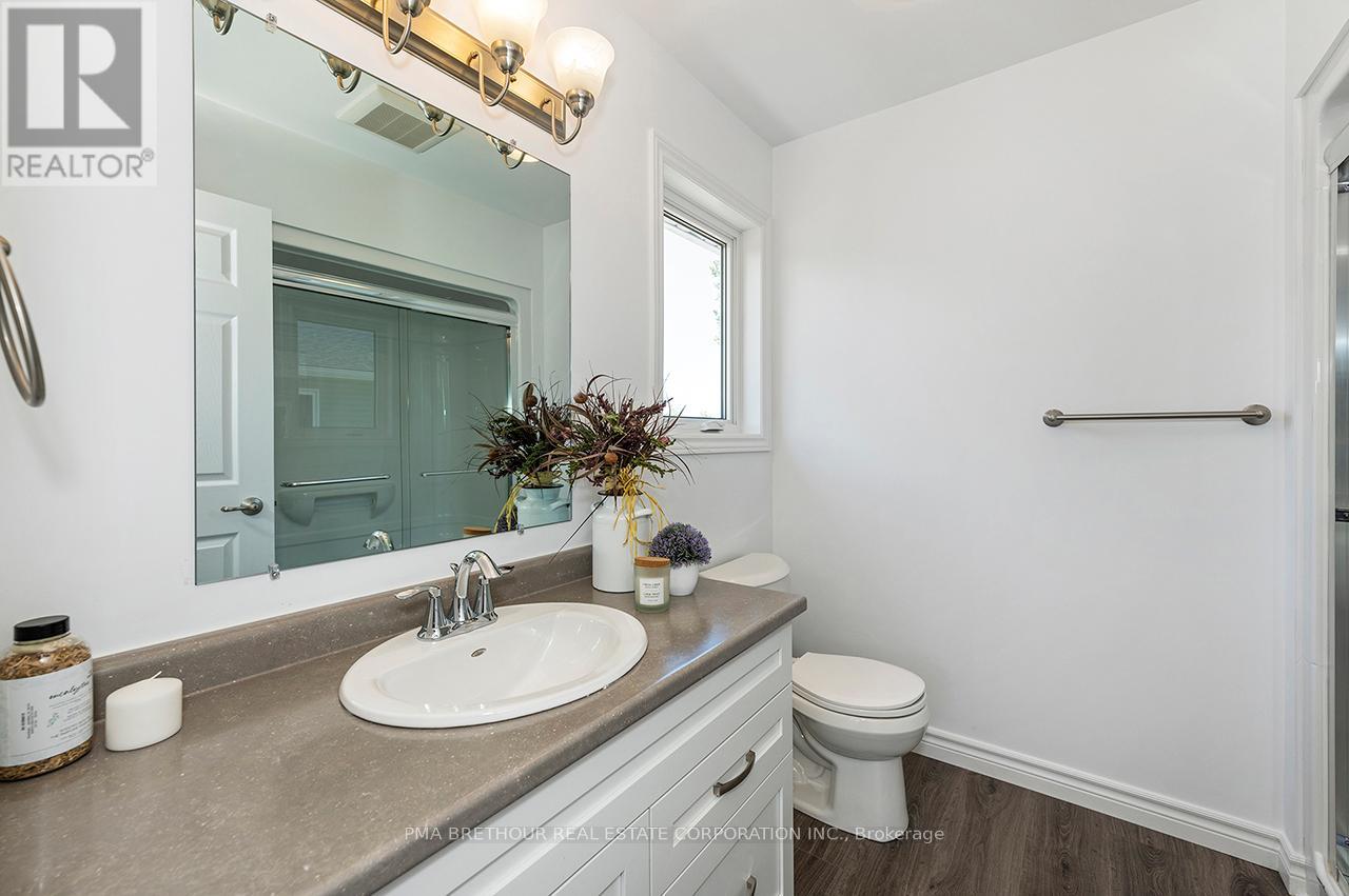 20 BLUFFS VIEW BOULEVARD - 25
