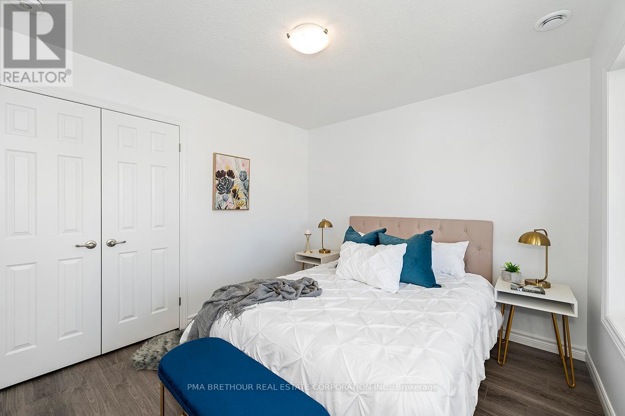 20 BLUFFS VIEW BOULEVARD - 29