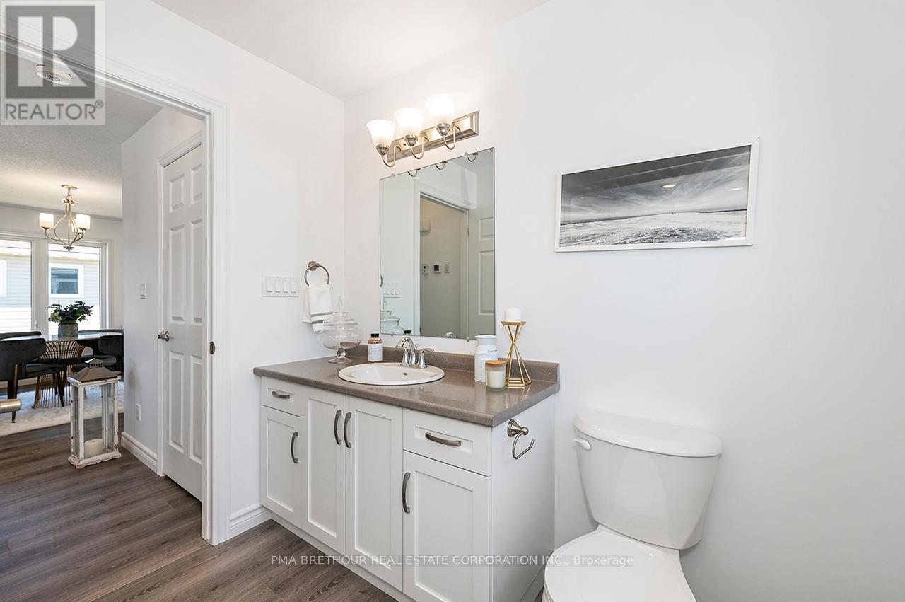 20 BLUFFS VIEW BOULEVARD - 33