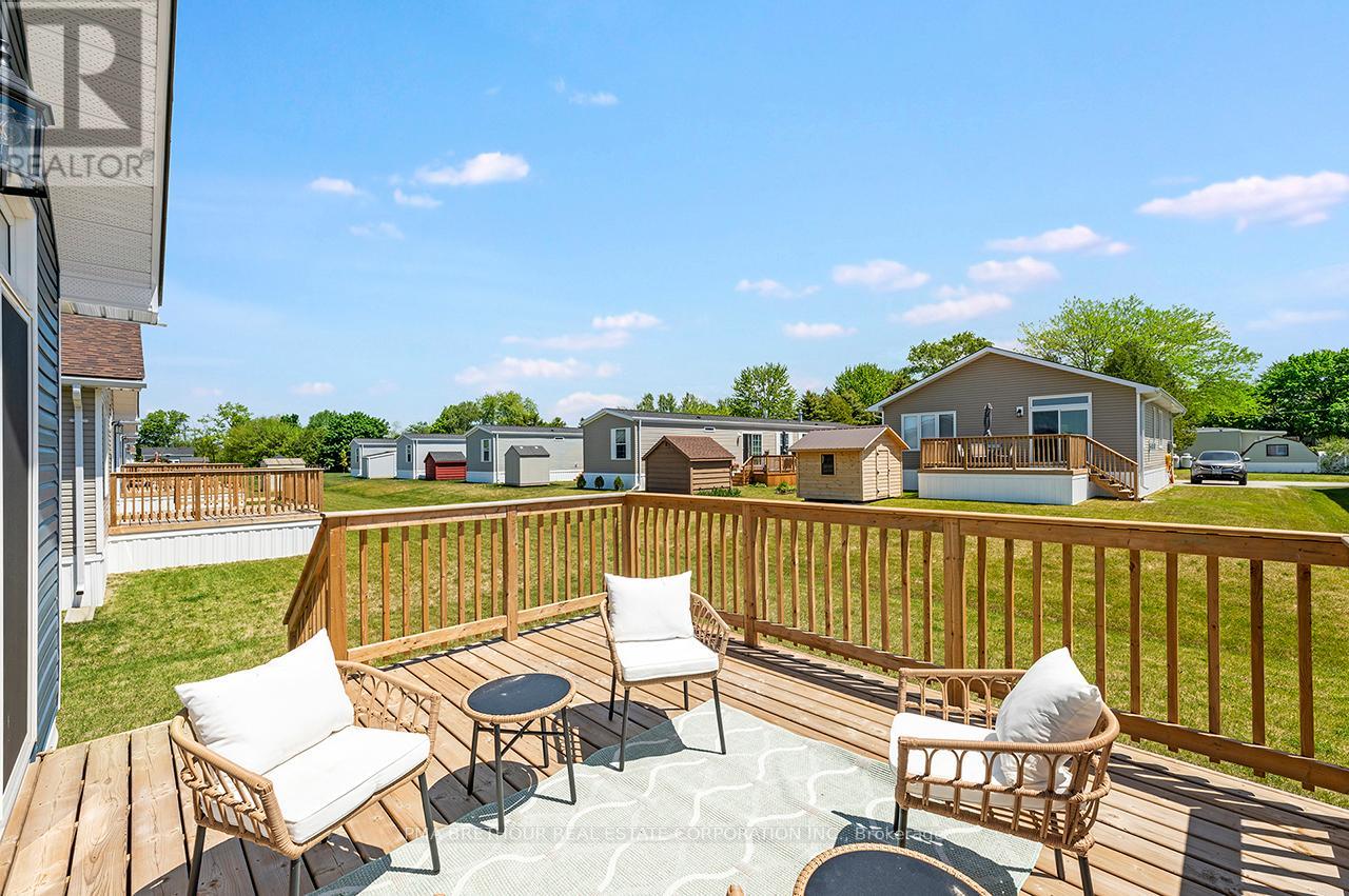 20 BLUFFS VIEW BOULEVARD - 9