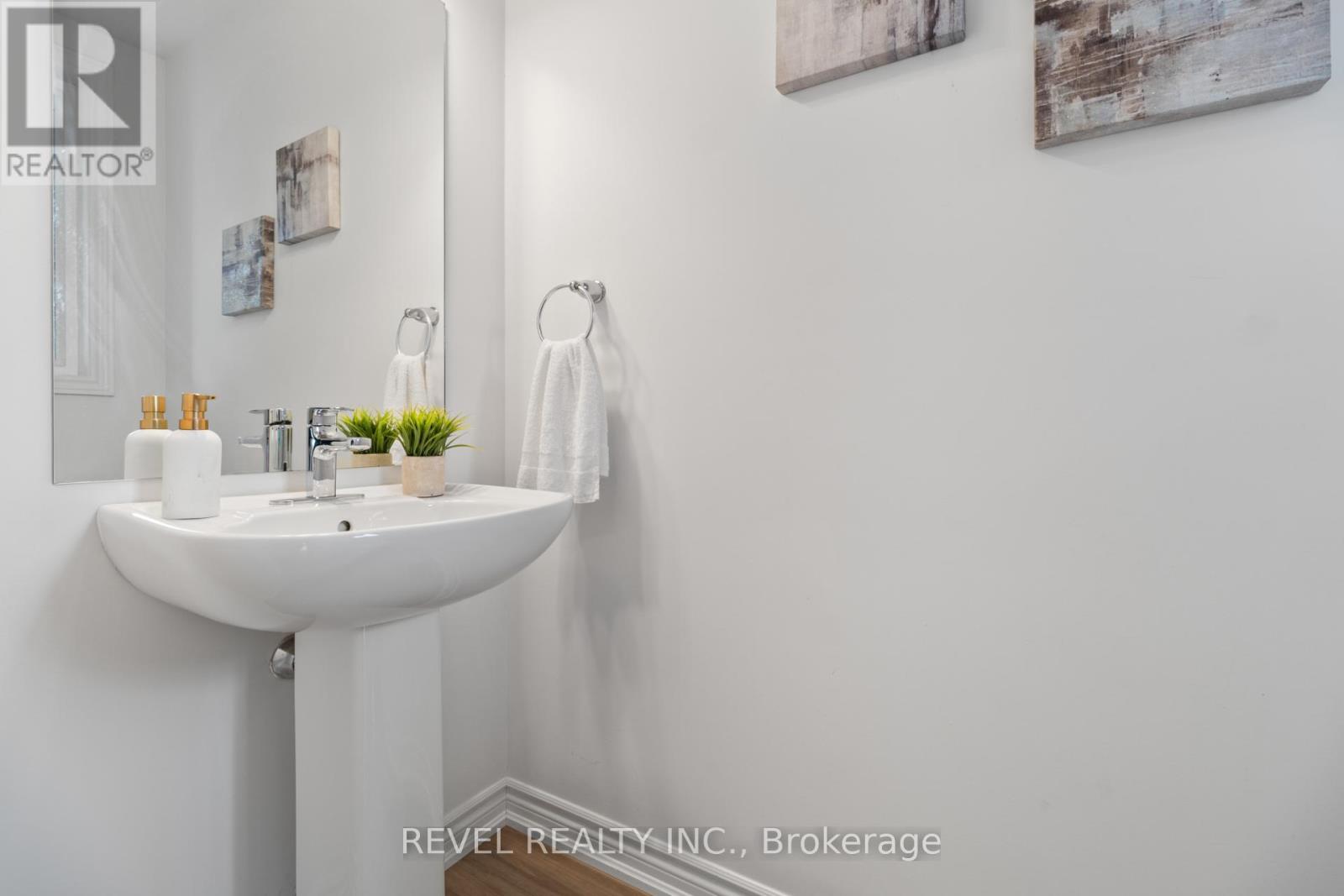 36 LADD AVENUE - 17