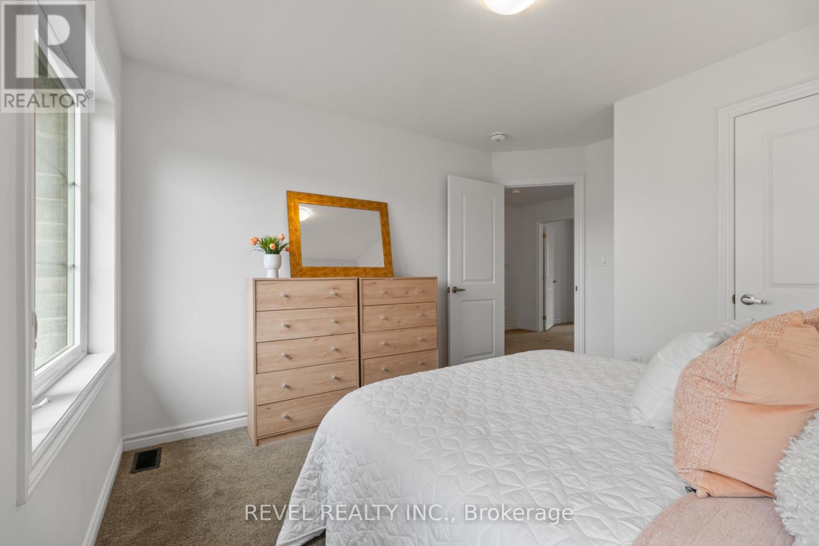 36 LADD AVENUE - 30