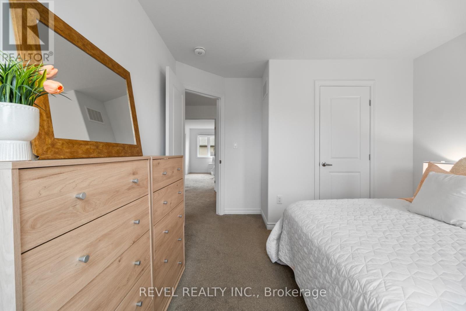 36 LADD AVENUE - 31