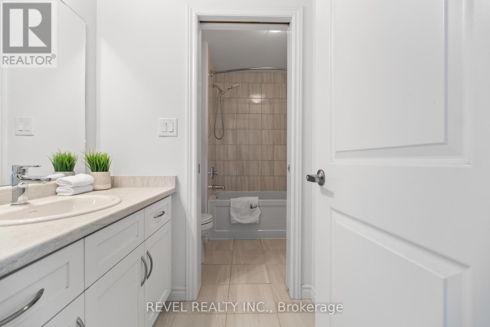 36 LADD AVENUE - 33