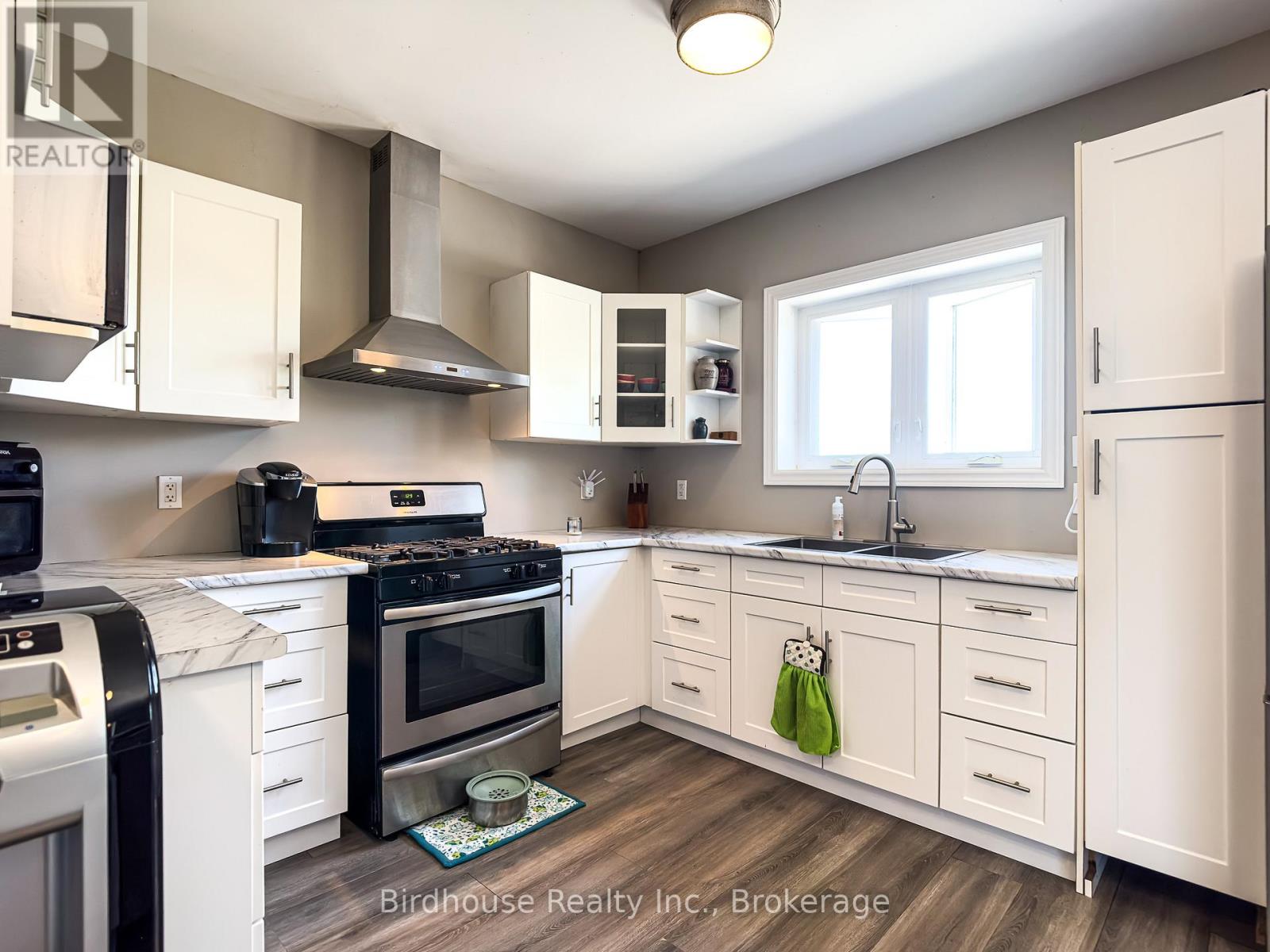 3399 GELERT ROAD - 13