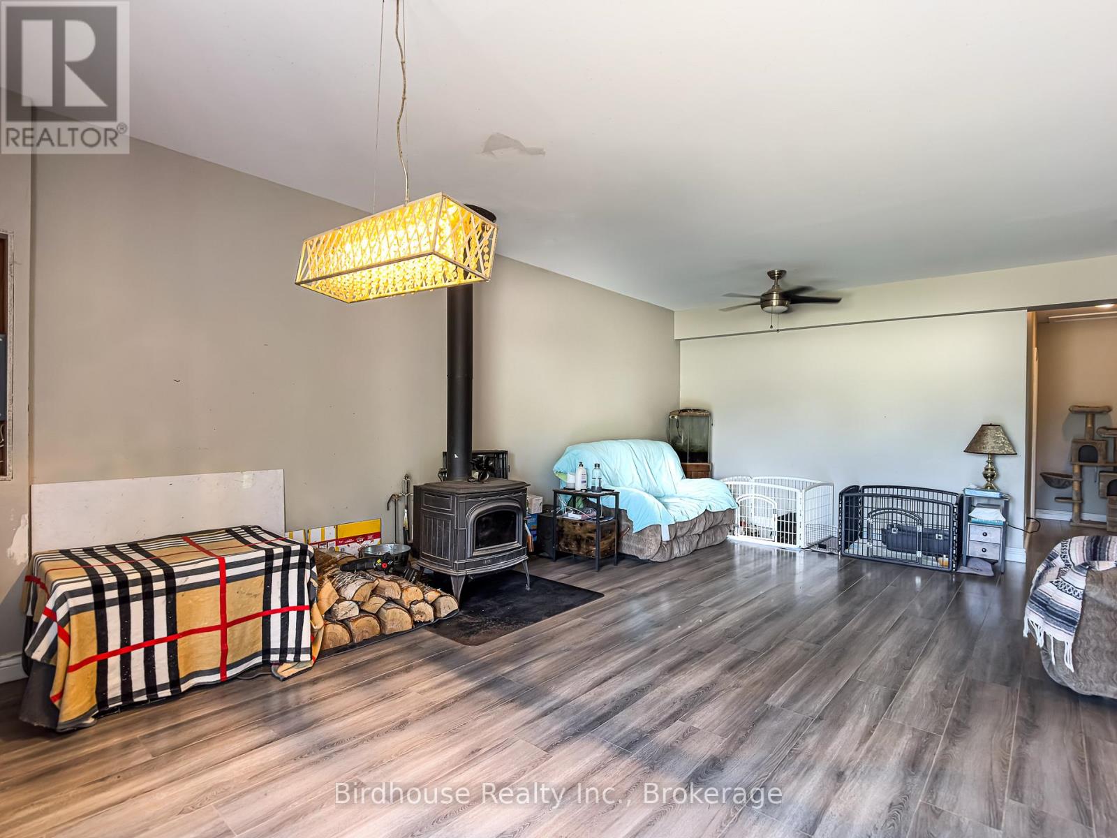 3399 GELERT ROAD - 17