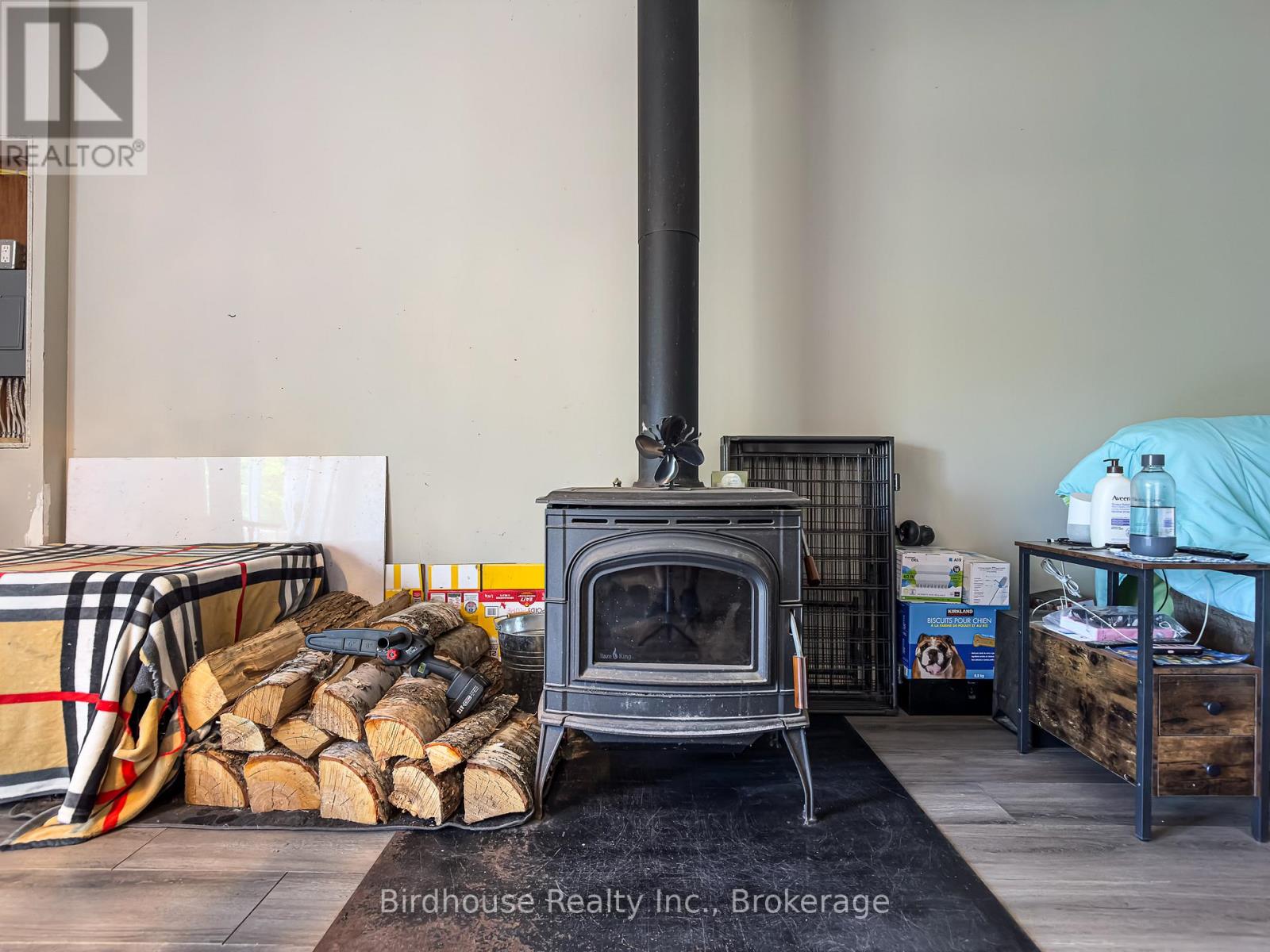 3399 GELERT ROAD - 19