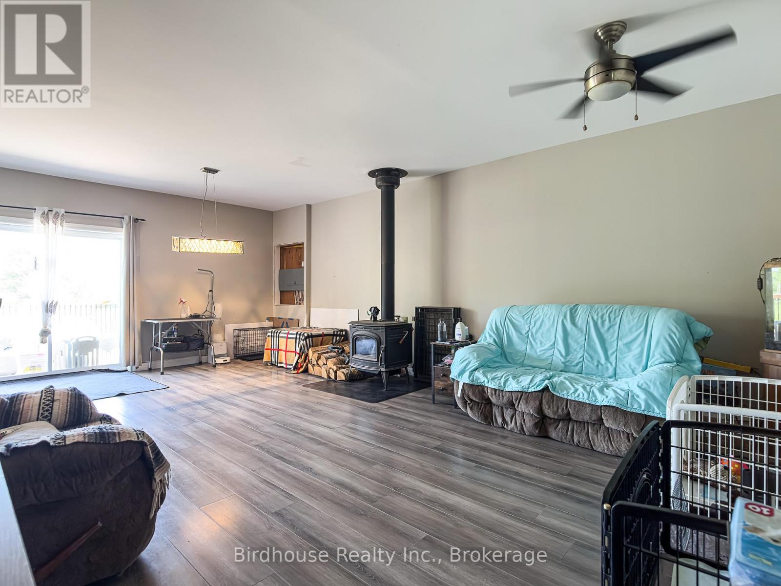 3399 GELERT ROAD - 20