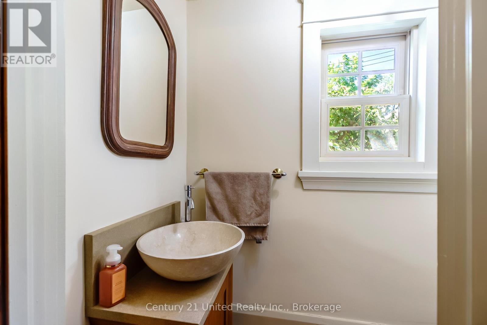 408 BELMONT AVENUE - 24