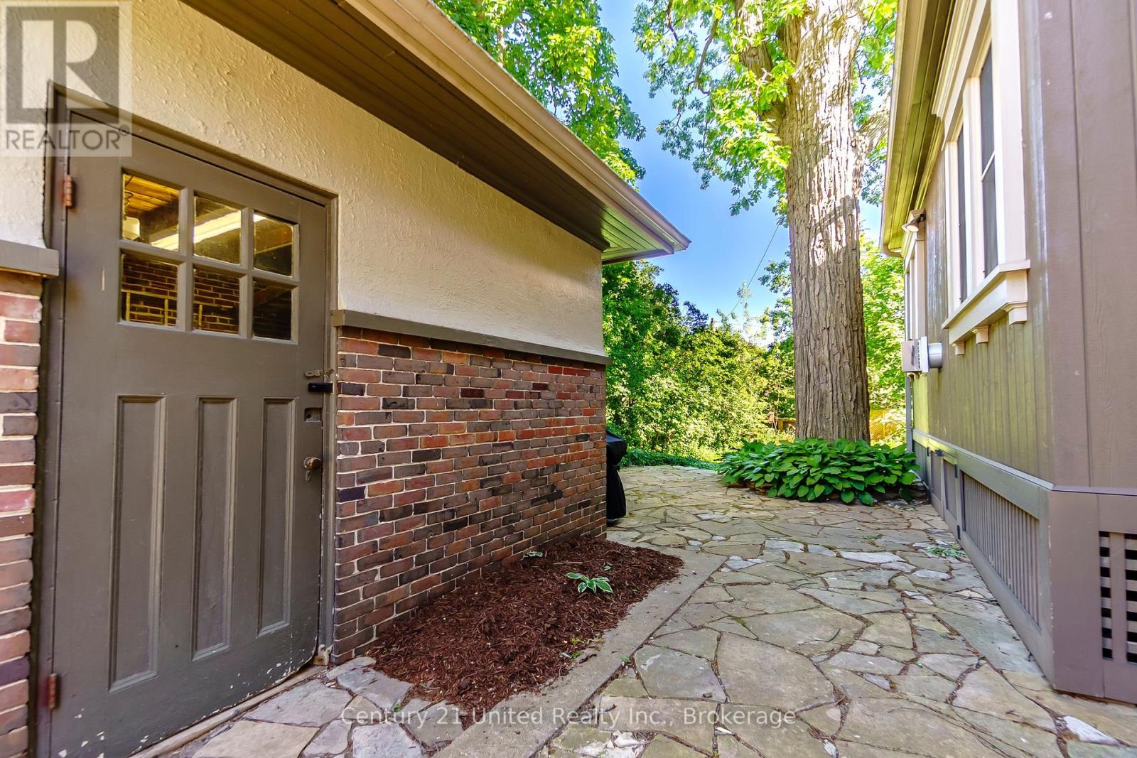 408 BELMONT AVENUE - 40