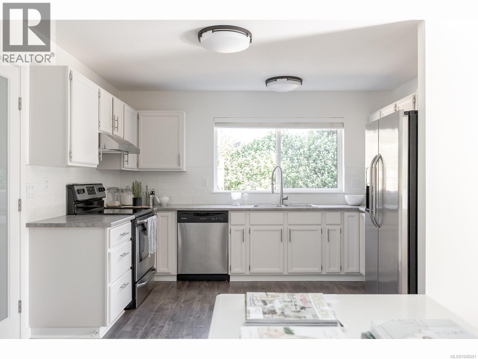 538 TAMARACK Dr - 24