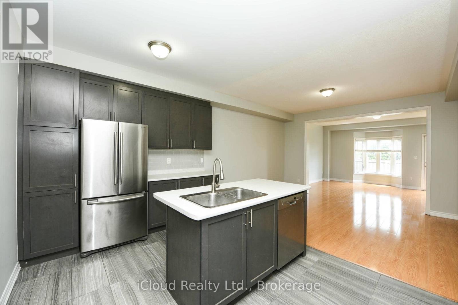 74 GAMMON CRESCENT - 13