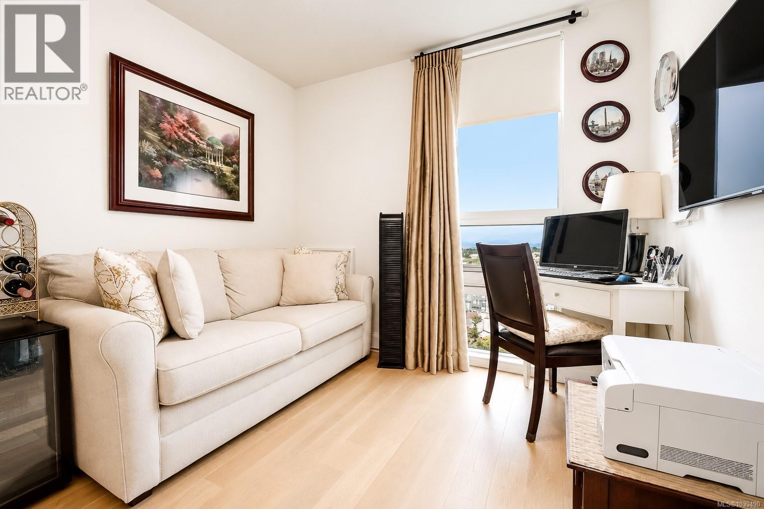 1402 989 Johnson St, Victoria