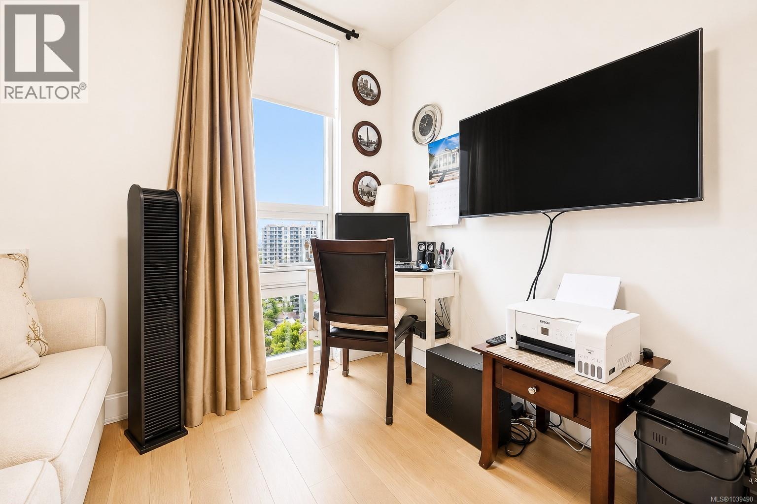 #1402 989 Johnson St - 31