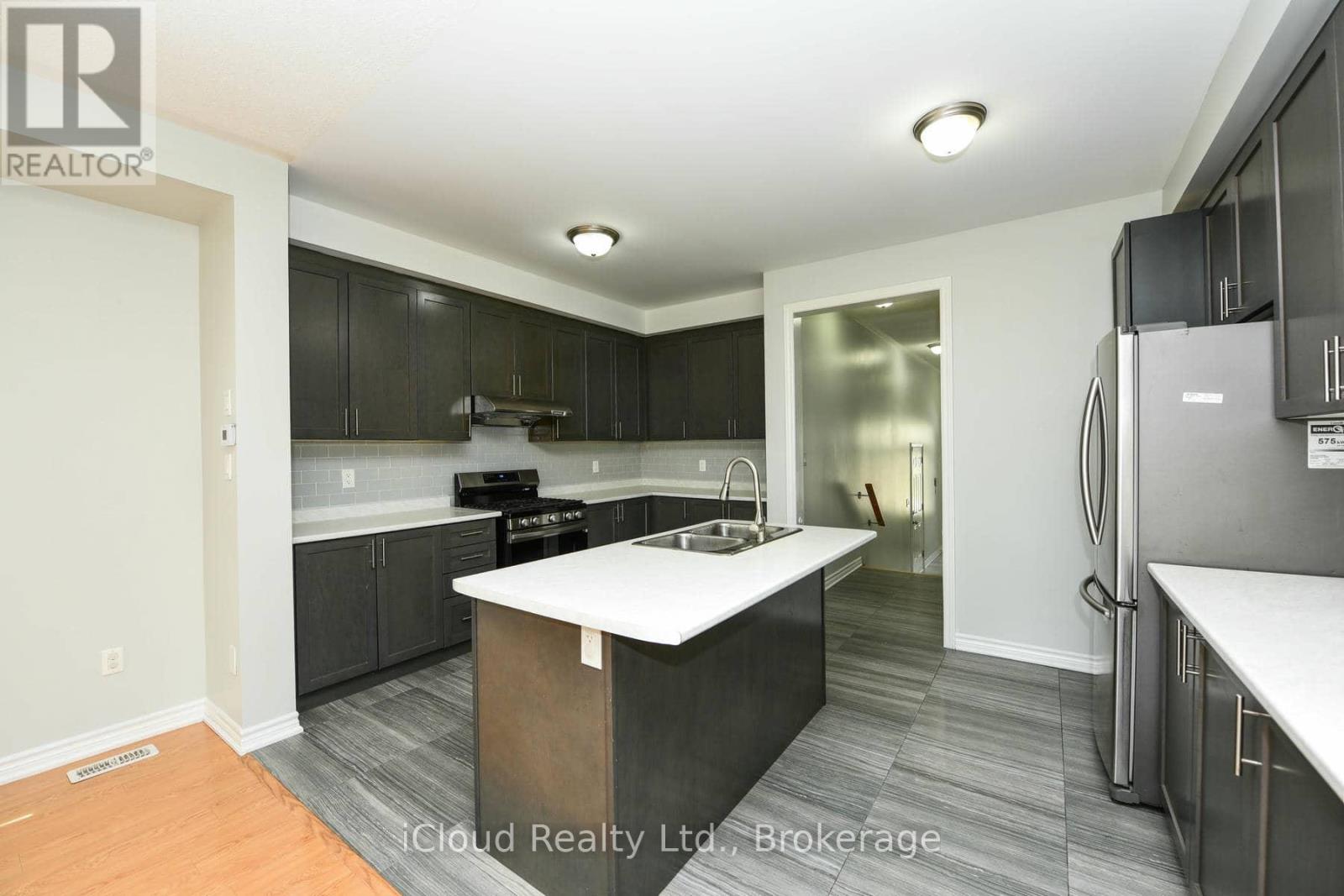 74 GAMMON CRESCENT - 10
