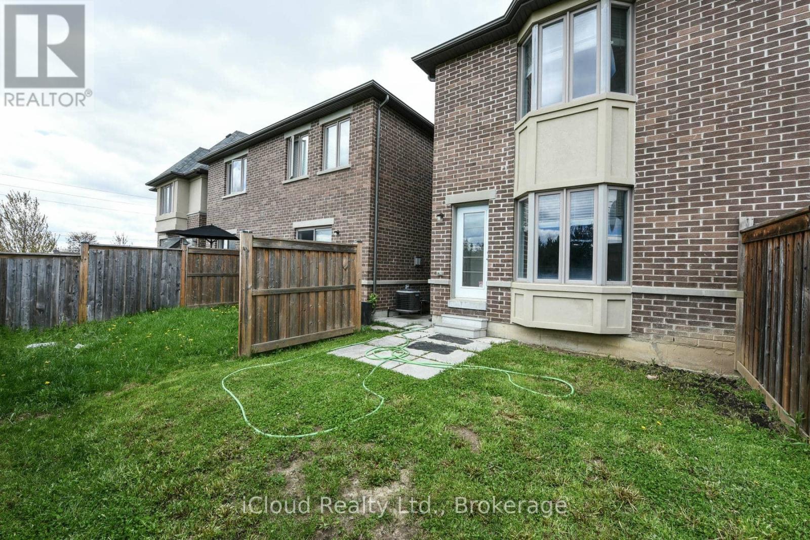 74 GAMMON CRESCENT - 33
