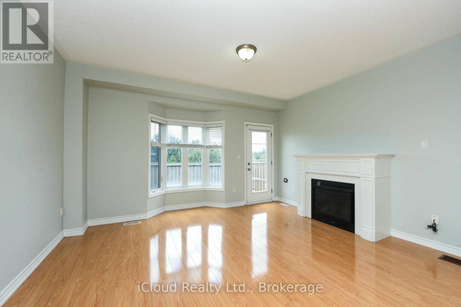 74 GAMMON CRESCENT - 6