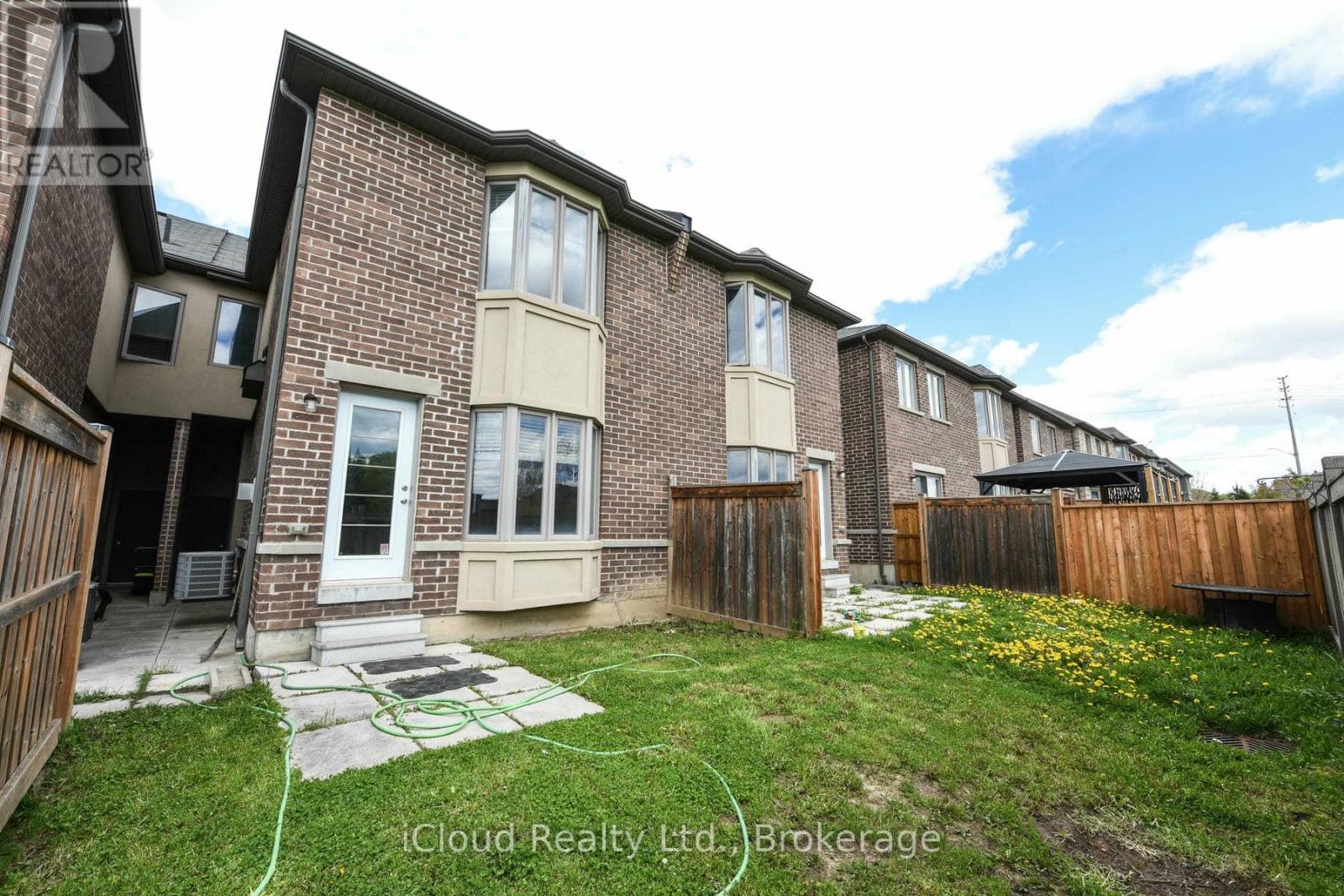 74 GAMMON CRESCENT - 34