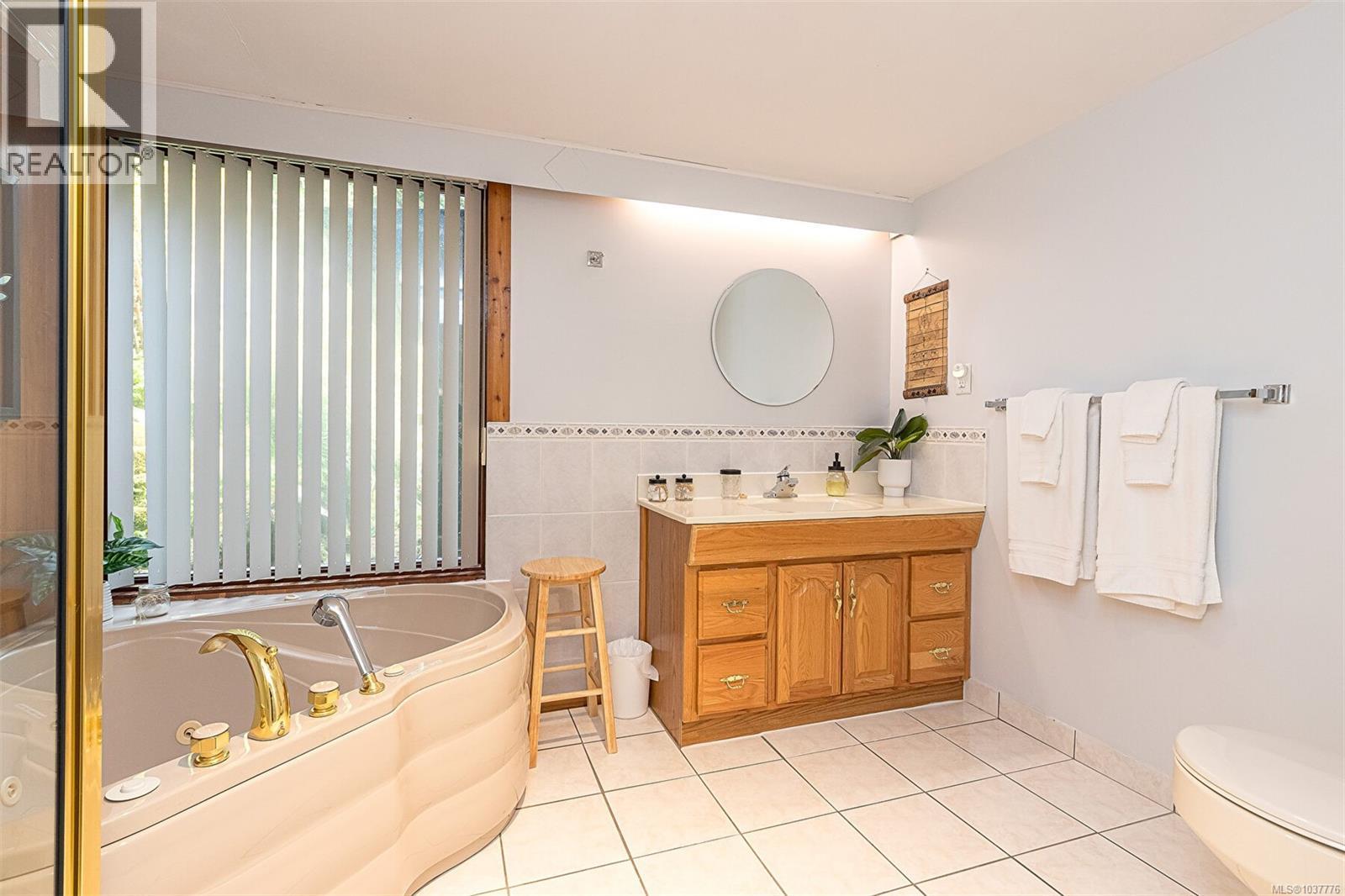 7954 West Coast Rd, Sooke