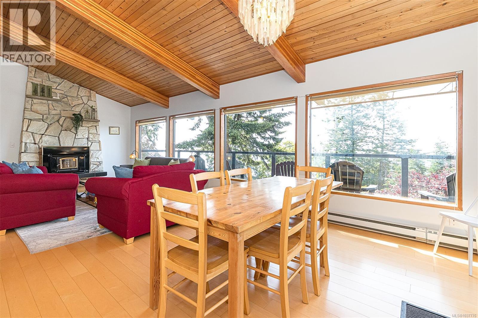 7954 West Coast Rd - 9