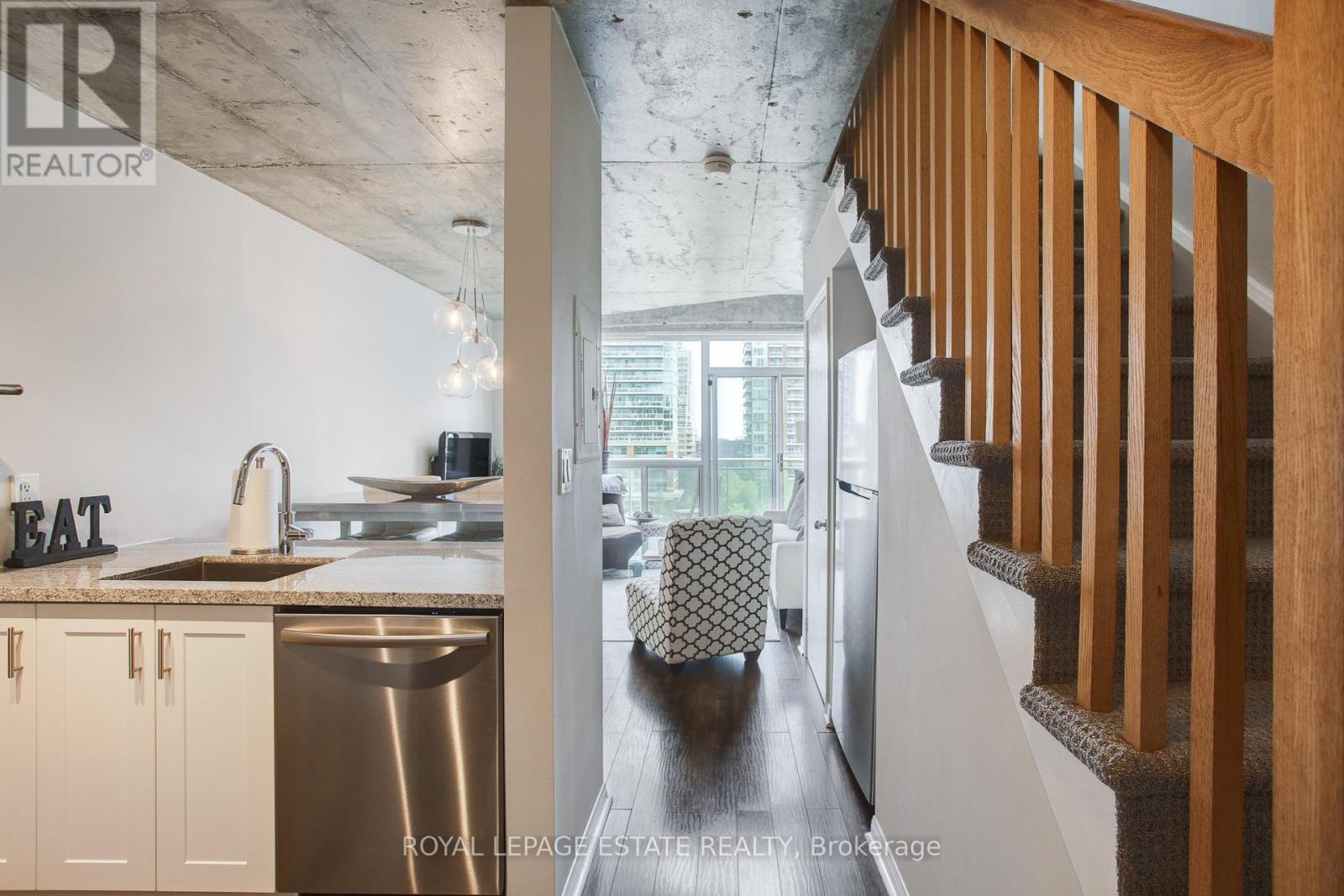 #837 1029 KING STREET W - 6