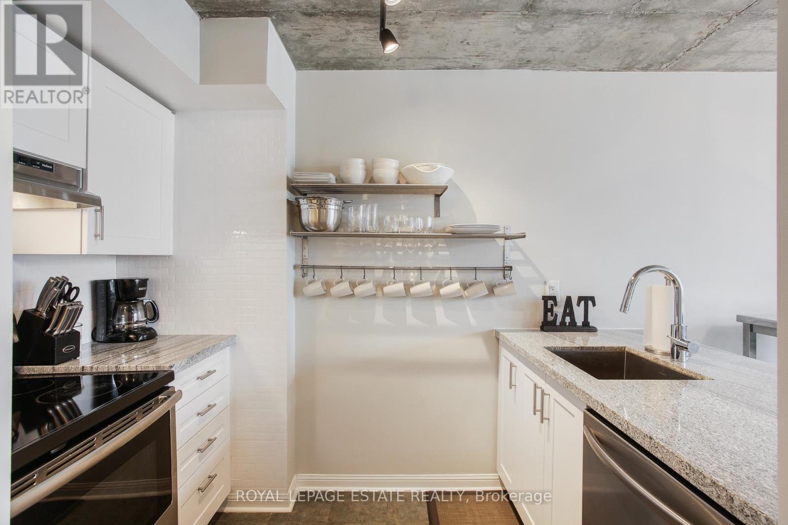 #837 1029 KING STREET W - 7