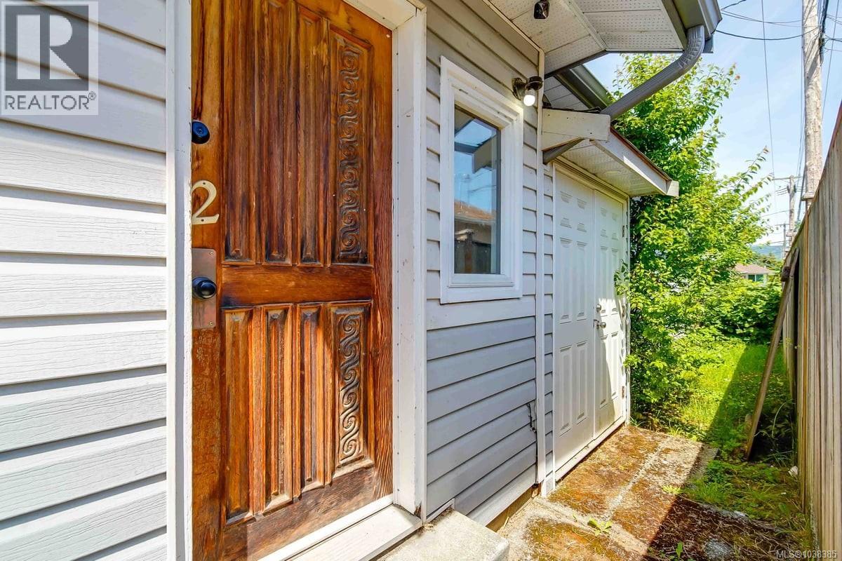 4360 Morton St - 5