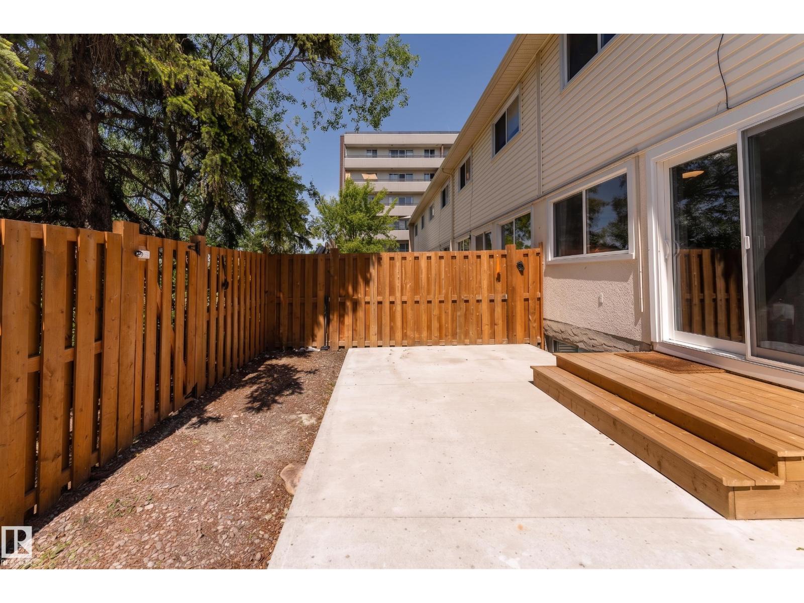 9 ROYAL RD NW — photo 23