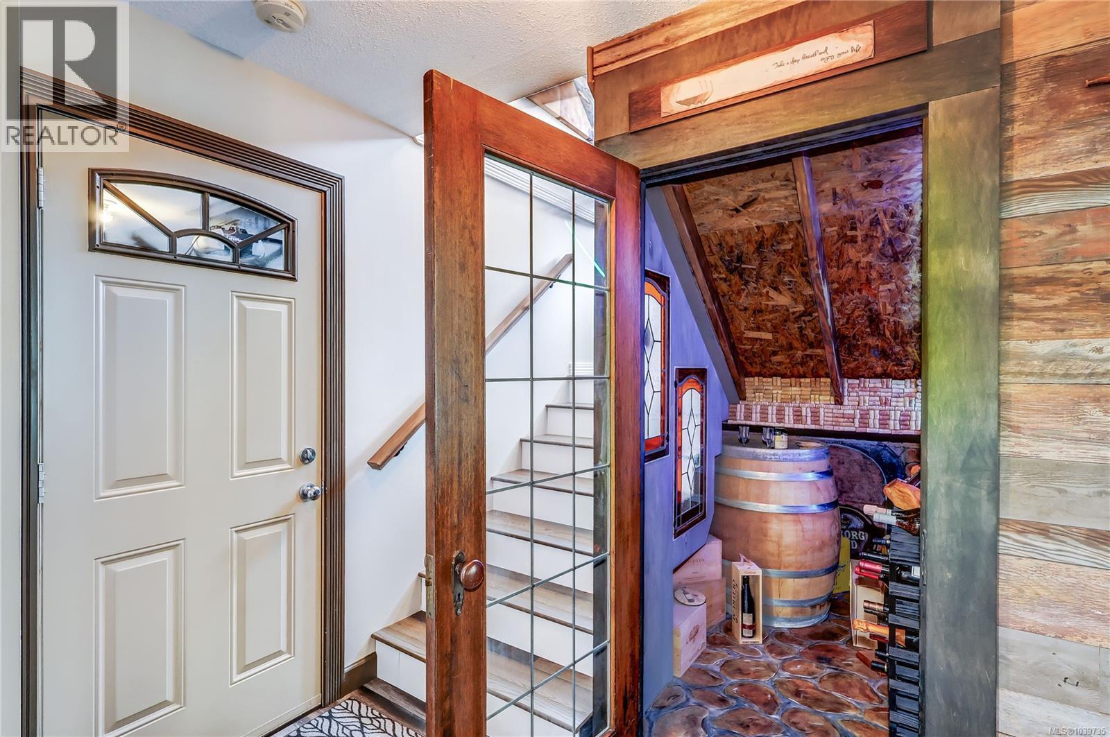 1569 Murdoch Rd - 46