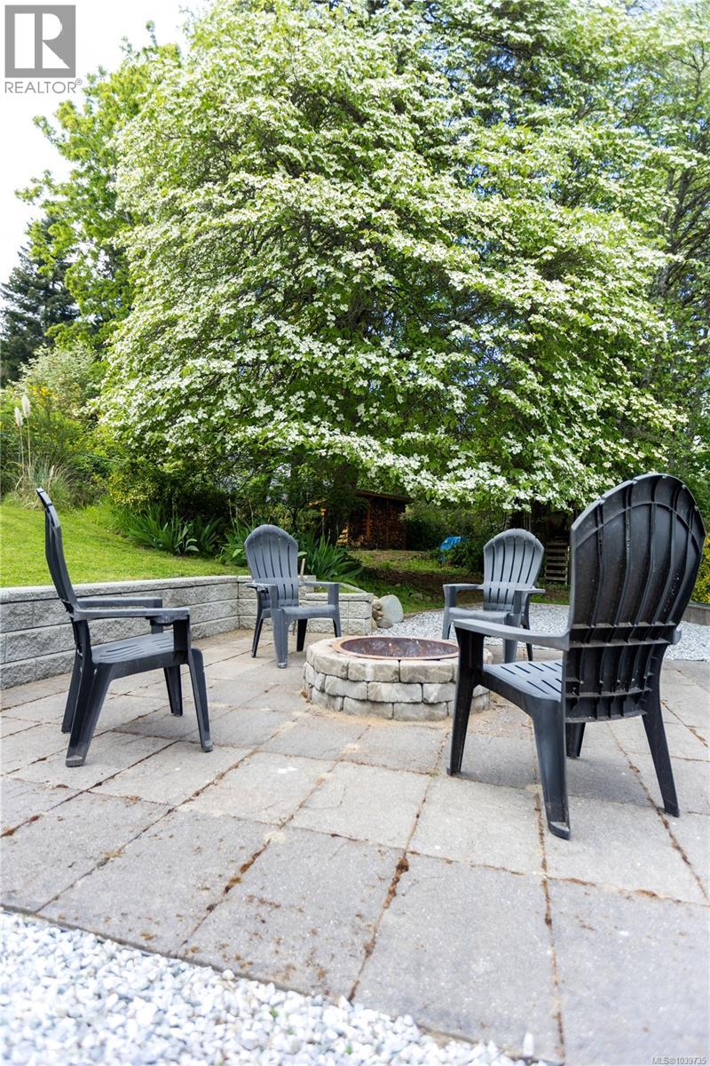 1569 Murdoch Rd - 74