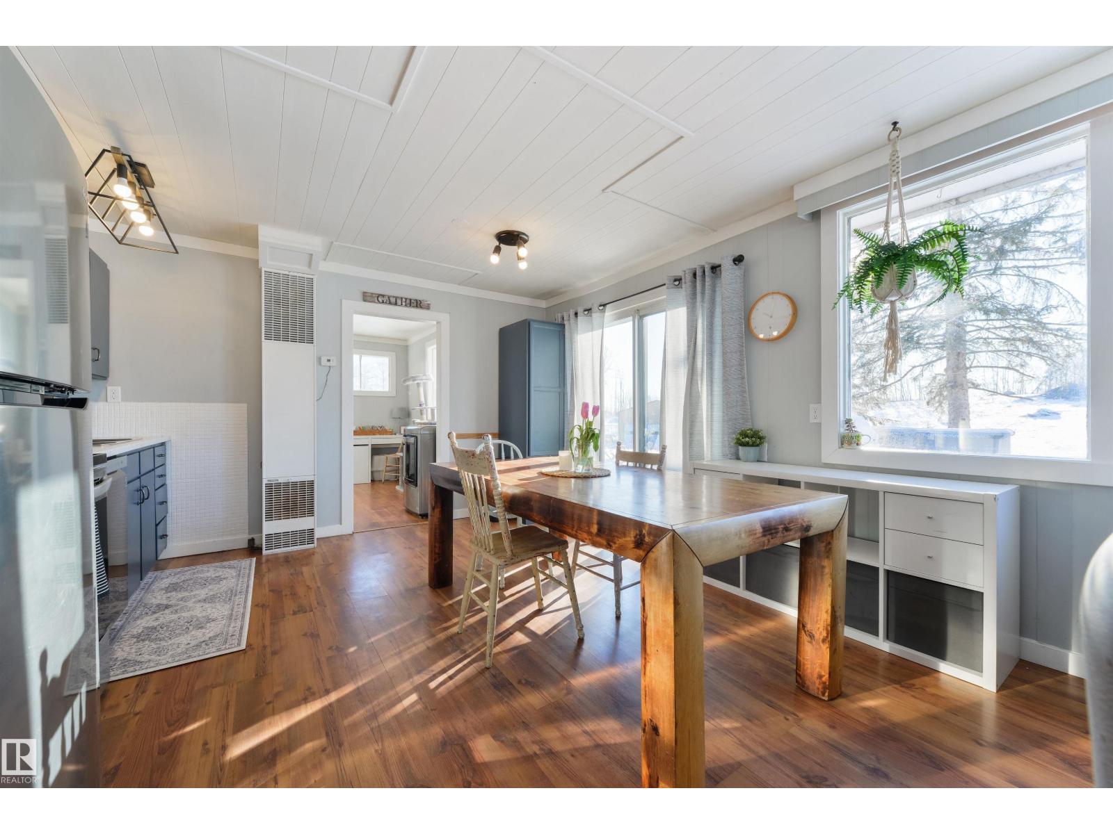 52309 RGE ROAD 22 - 8