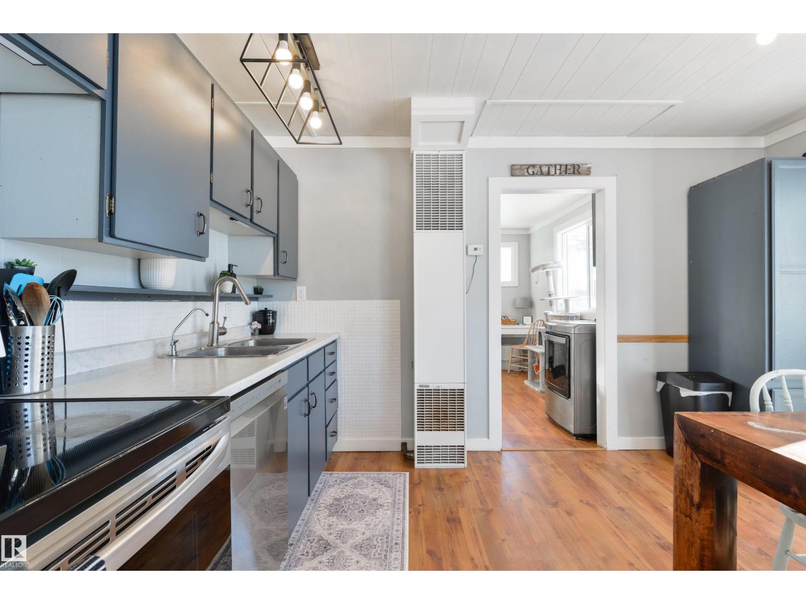 52309 RGE ROAD 22 - 9