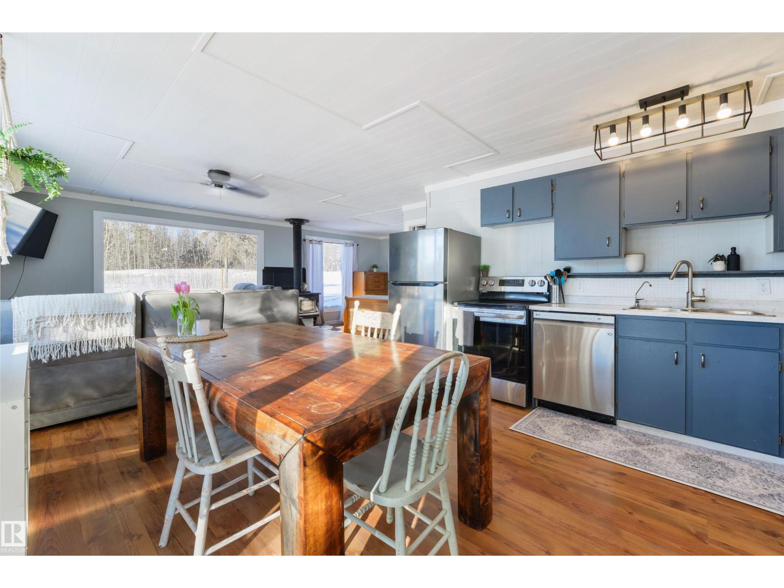 52309 RGE ROAD 22 - 5
