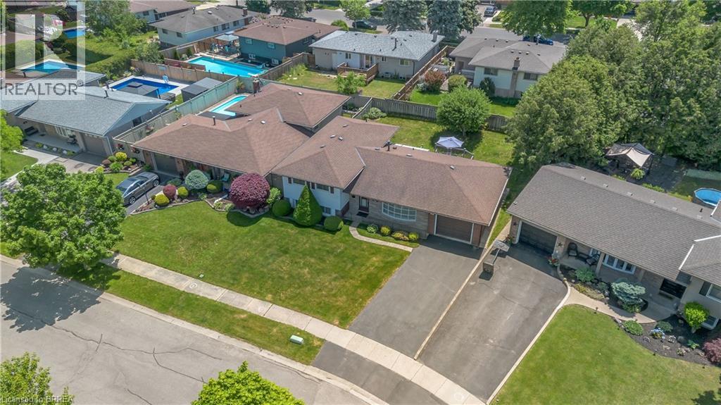 19 PIPPIN Drive - 37