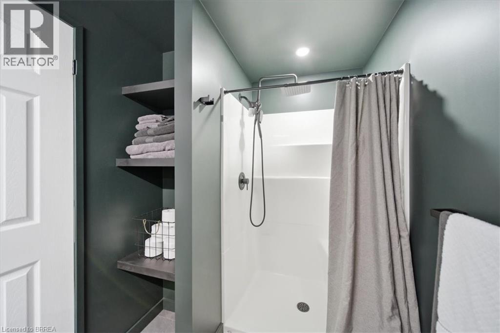 3-bedroom home for sale at 33 EDWARD Avenue, St. George ON · photo 32 of 40