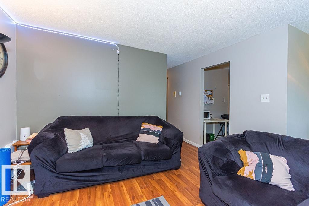 #6 3819 76 ST NW - 6