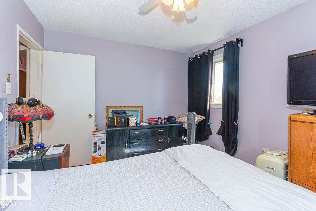 #6 3819 76 ST NW - 18